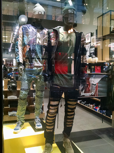 Shoe Store «Footaction», reviews and photos, 32 S State St, Chicago, IL 60603, USA