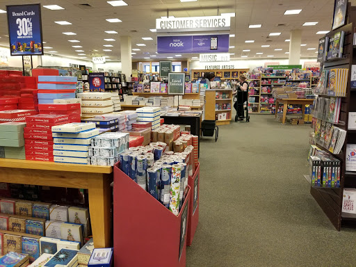 Book Store «Barnes & Noble», reviews and photos, 5101 Main St, Williamsburg, VA 23188, USA