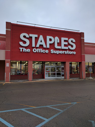 Staples, 1501 W McGalliard Rd #5, Muncie, IN 47304, USA, 