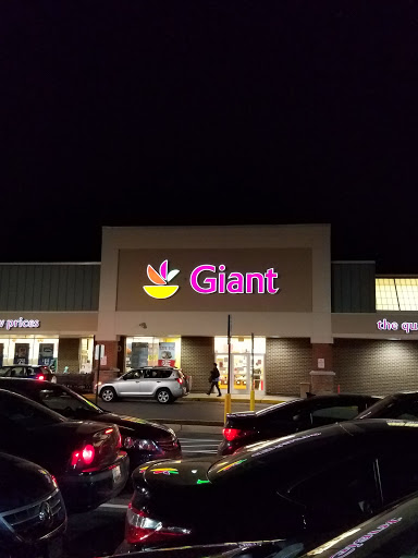 Grocery Store «Giant», reviews and photos, 13060 Middlebrook Road, Germantown, MD 20874, USA