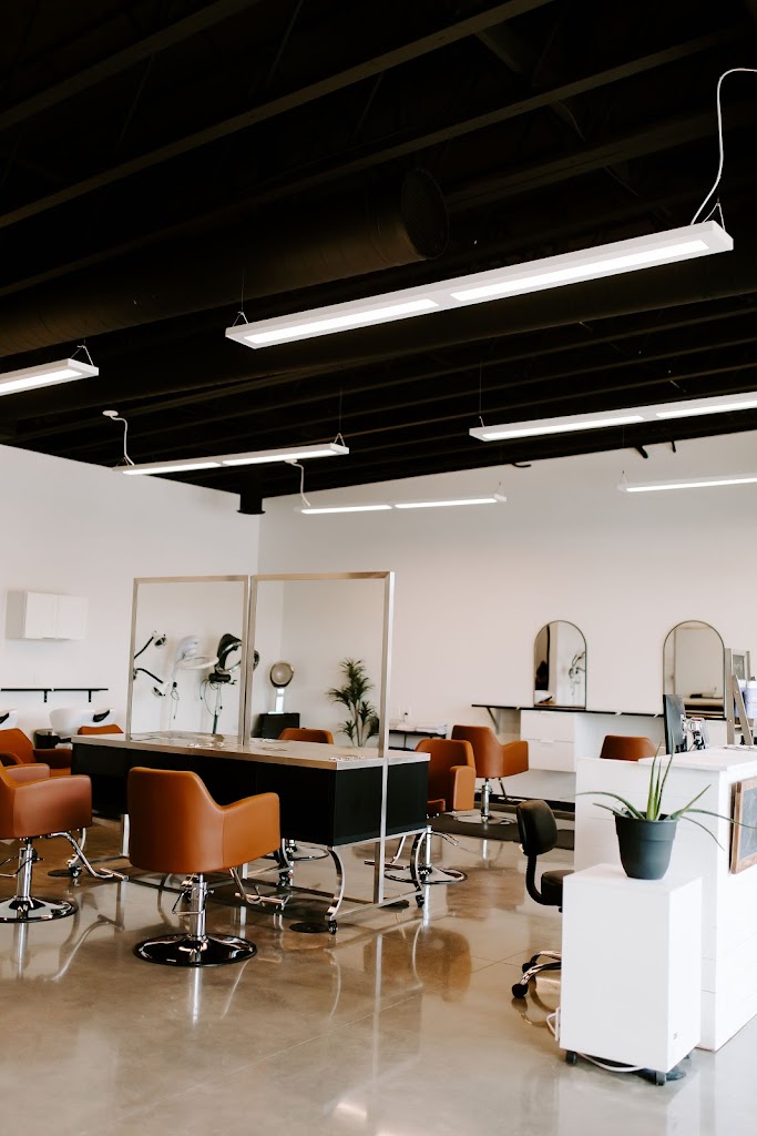 K L Hair Studio 99301