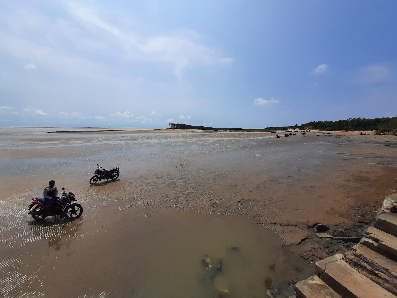 Photo of Talsari Beach with long straight shore