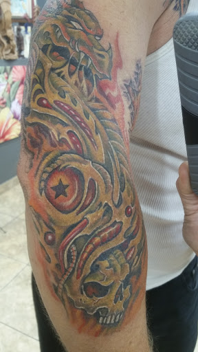Tattoo Shop «Costa Mesa Tattoo», reviews and photos, 788 W 19th St, Costa Mesa, CA 92627, USA