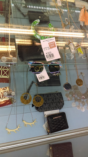 Clothing Store «Crossroads Trading Co.», reviews and photos, 2015 14th St NW, Washington, DC 20009, USA