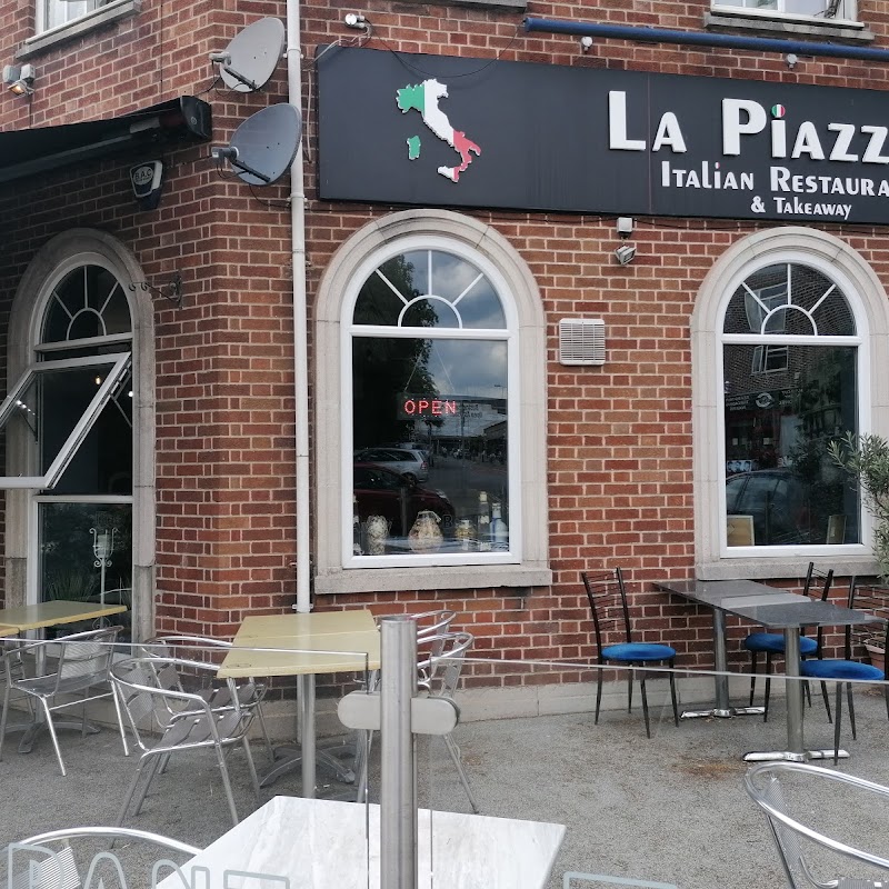 La Piazza 1