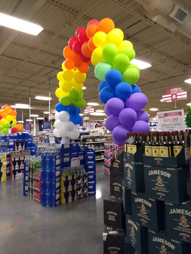 Liquor Store «Lukas Liquor Superstore», reviews and photos, 13657 Washington St, Kansas City, MO 64145, USA