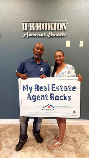 Shoe Store «New Balance Arlington», reviews and photos, 3751 Matlock Rd #101, Arlington, TX 76015, USA