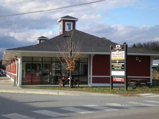 Grocery Store «Richmond Market & Beverage», reviews and photos, 56 Railroad St, Richmond, VT 05477, USA
