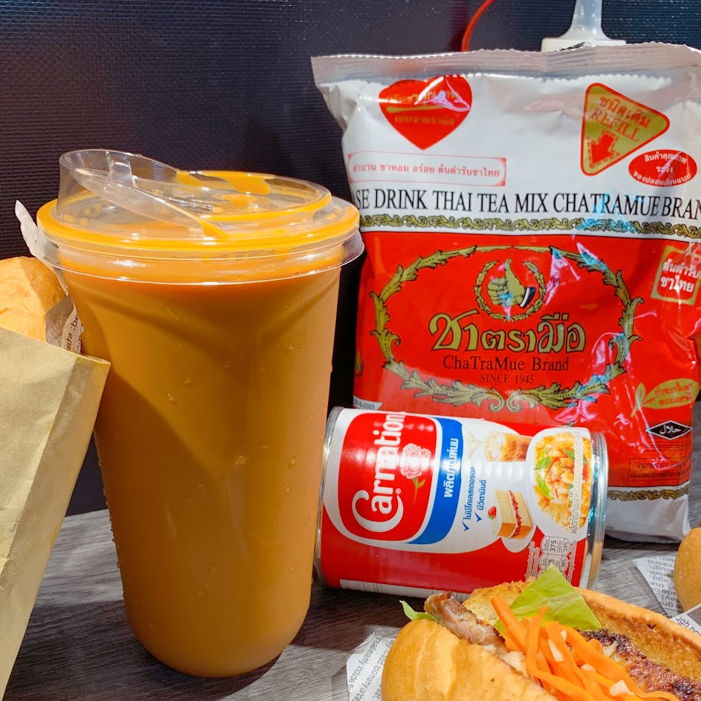 EAT異 （炒麵、越南小吃、潛艇堡、泰奶） 的照片