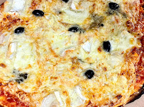 Plats et boissons du Pizzeria Pizza Tonté à Saint-Pierre - n°2
