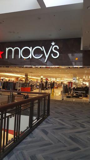 Shopping Mall «St. Charles Towne Center», reviews and photos, 11110 Mall Cir, Waldorf, MD 20603, USA