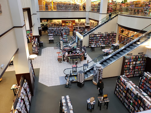 Book Store «Barnes & Noble», reviews and photos, 4015 Medina Rd, Akron, OH 44333, USA