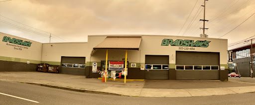 Auto Repair Shop «Bradshaws Auto Repair - Hawthorne», reviews and photos, 1025 SE Hawthorne Blvd, Portland, OR 97214, USA