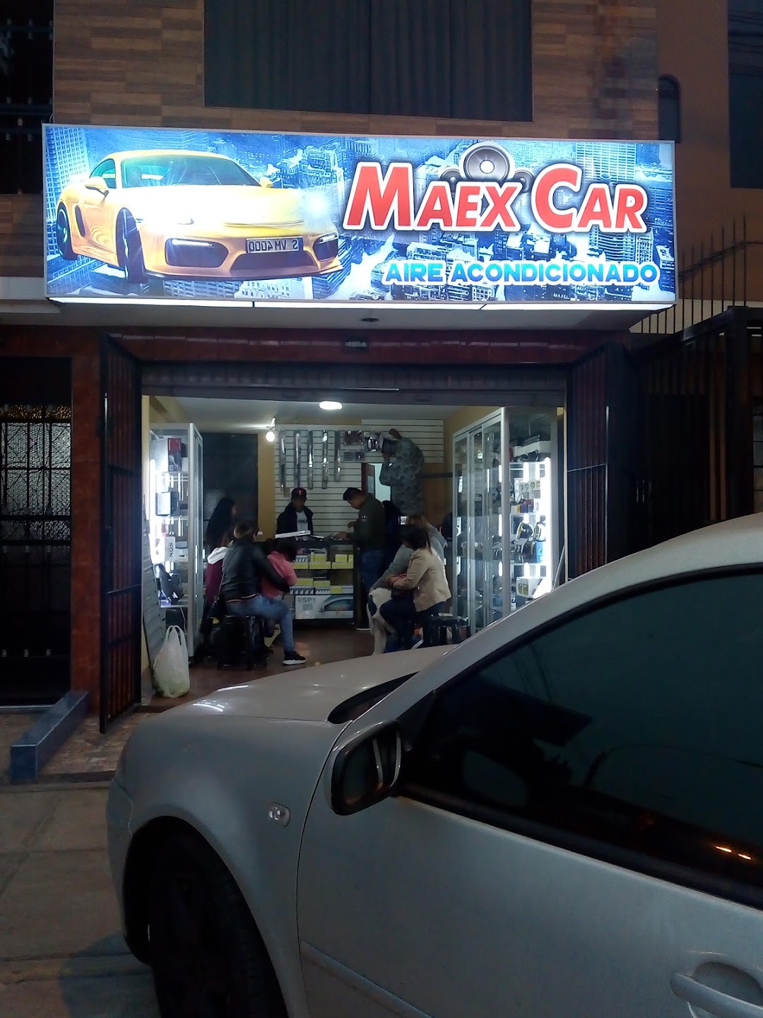MAEX CAR