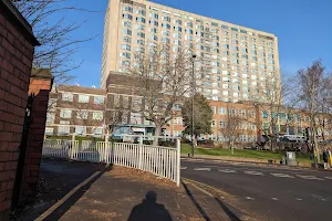Royal Hallamshire Hospital image