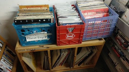 Thrift Store «Boomerangs Jamaica Plain», reviews and photos, 716 Centre St, Jamaica Plain, MA 02130, USA