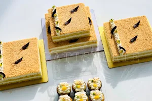 M2 Patisserie image