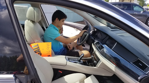 Used Car Dealer «Giant Auto Sales», reviews and photos, 6920 Manlius Center Rd, East Syracuse, NY 13057, USA