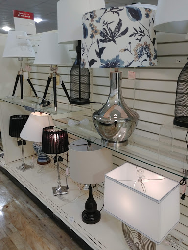 Department Store «HomeGoods», reviews and photos, 4190 Vinewood Ln N #134, Plymouth, MN 55442, USA