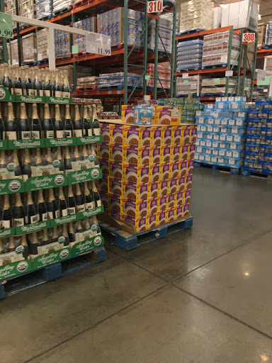 Warehouse store «Costco Wholesale», reviews and photos, 5901 Redwood Dr, Rohnert Park, CA 94928, USA