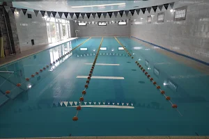 Global gimnasio y natatorio image