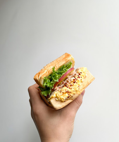 EGG BUN Breakfast Sandwich & Espresso 三重