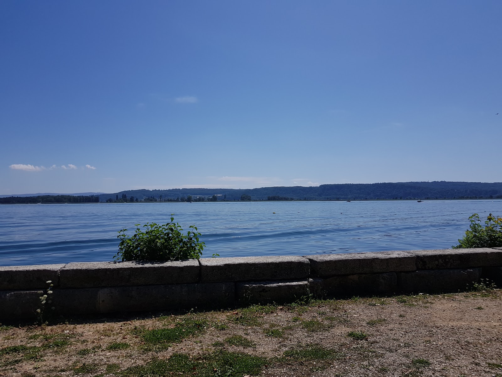 Foto di Plage Saint-Joux area servizi