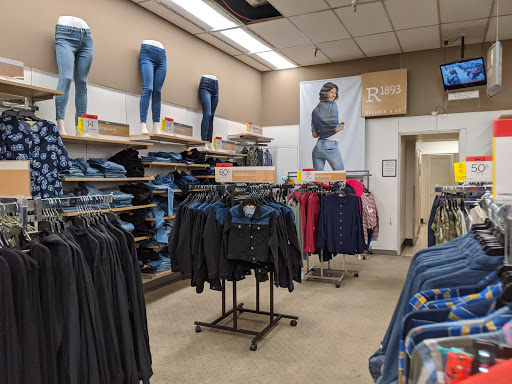 Department Store «Sears», reviews and photos, 2650 E Olympic Blvd, Los Angeles, CA 90023, USA