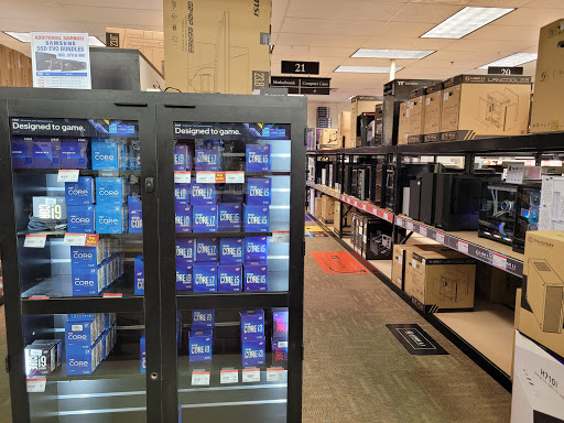 Computer Store «Micro Center», reviews and photos, 3710 Minnesota 100 South, St Louis Park, MN 55416, USA