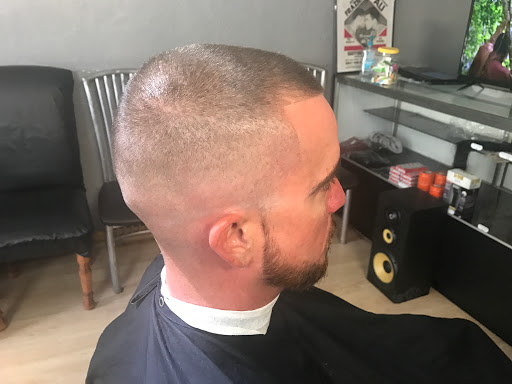 Barber Shop «Pro-Kutz Barbershop LLC.», reviews and photos, 7220 Edgewater Dr, Lockhart, FL 32810, USA
