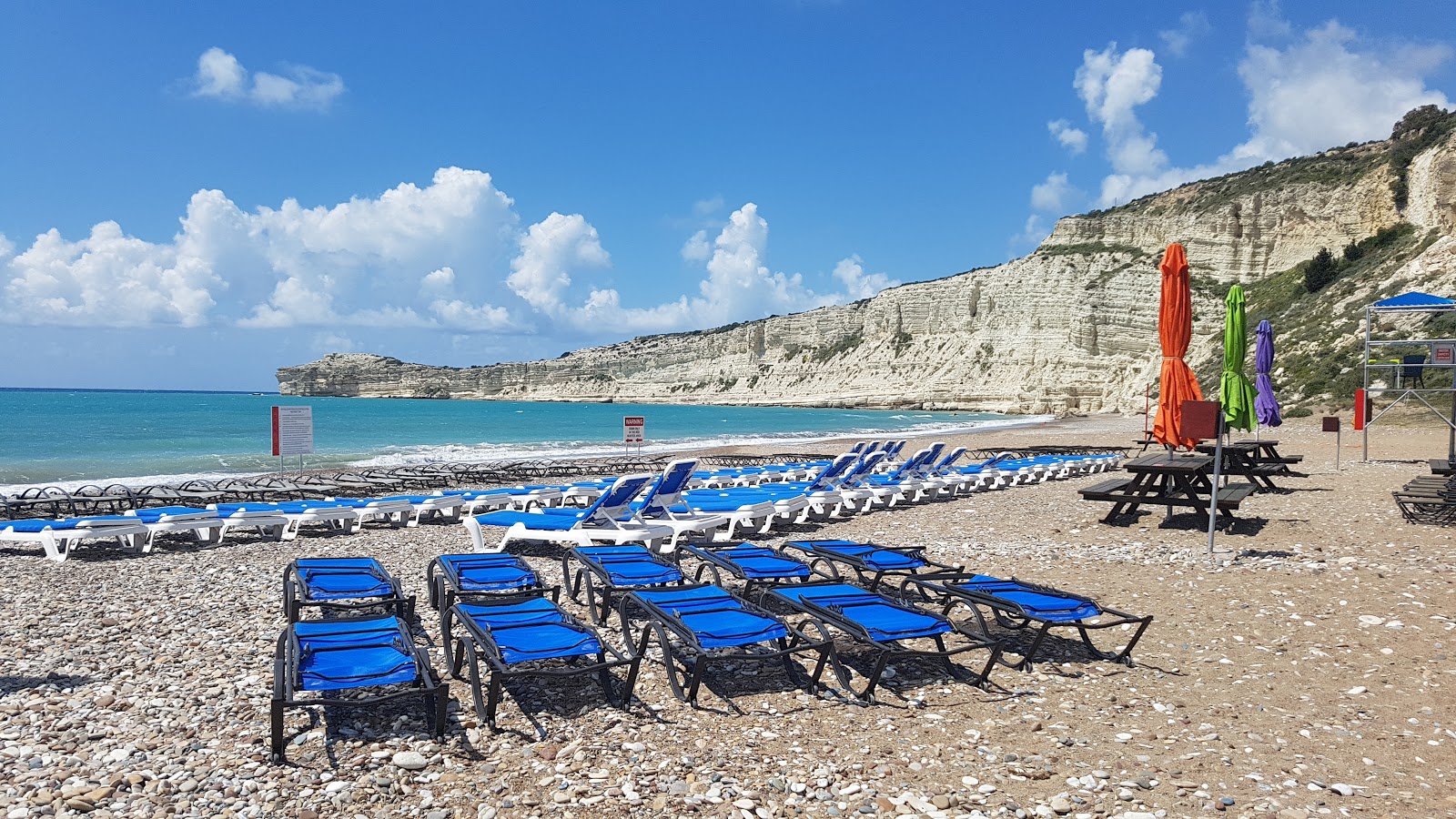 Zdjęcie Zapalo beach II z powierzchnią niebieska woda