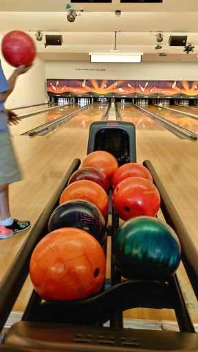 Ice Skating Rink «Yerba Buena Ice Skating & Bowling Center», reviews and photos, 750 Folsom St, San Francisco, CA 94107, USA