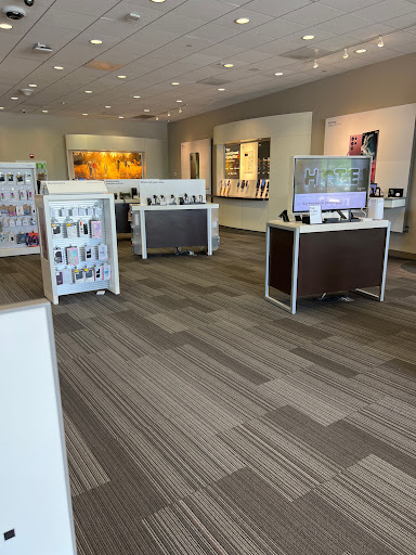 Cell Phone Store «Verizon», reviews and photos, 22000 Dulles Retail Plaza #172, Dulles, VA 20166, USA