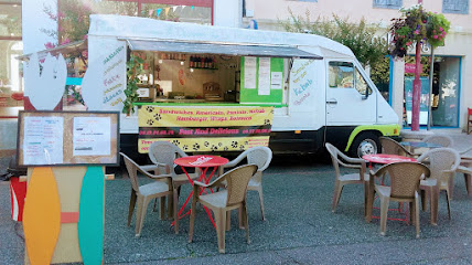 Fast and delicious snack Food-truck café boissons