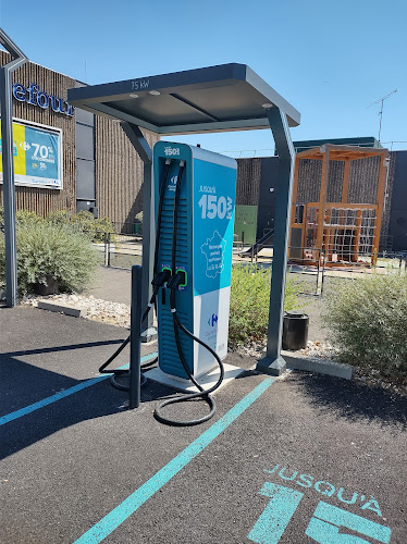 Borne de recharge de véhicules électriques Allego Station de recharge Bourg-en-Bresse