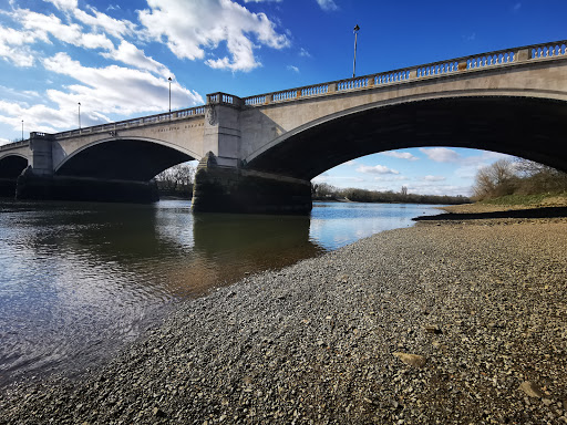 Chiswick Bridge