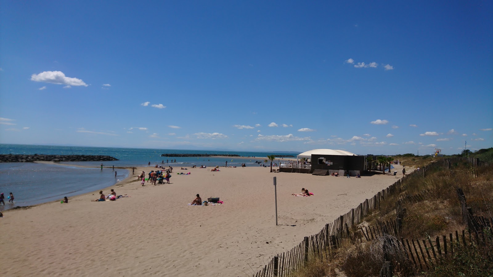 Foto de Praia das Vias com areia bege superfície