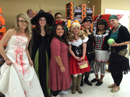 Grocery Store «Grocery Outlet Bargain Market», reviews and photos, 52115 SW Chinook Plaza, Scappoose, OR 97056, USA