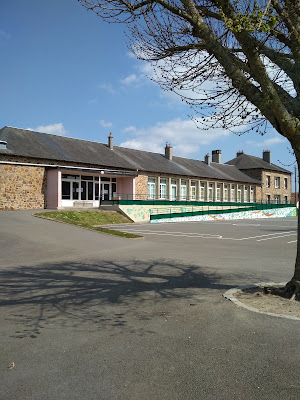 Ecole Primaire à Saint-Pierre-du-Regard