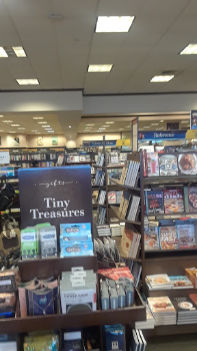 Book Store «Barnes & Noble», reviews and photos, 4325 24th Ave, Fort Gratiot Twp, MI 48059, USA