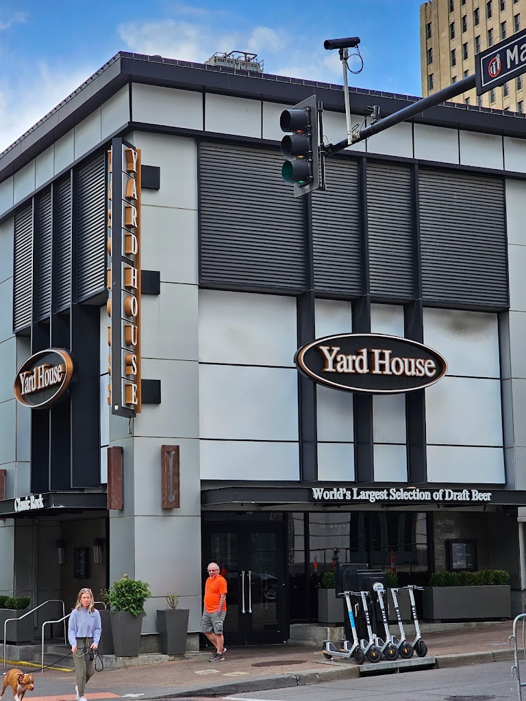 Yard House 64105