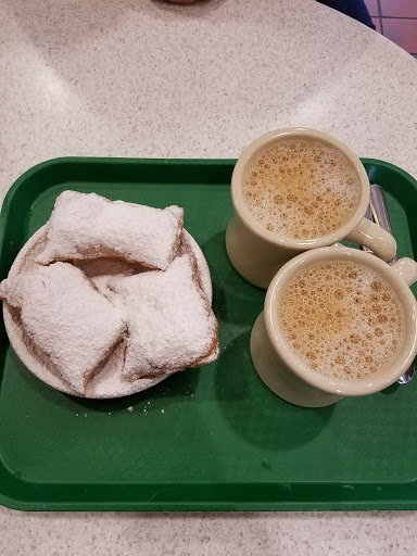 Coffee Shop «Cafe Du Monde», reviews and photos, 1814 North Causeway Approach #1, Mandeville, LA 70448, USA