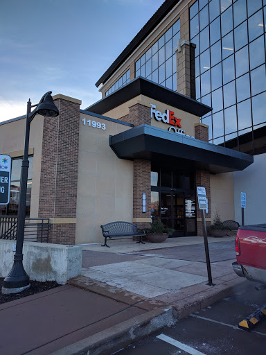 Print Shop «FedEx Office Print & Ship Center», reviews and photos, 7900 Eden Rd, Eden Prairie, MN 55344, USA