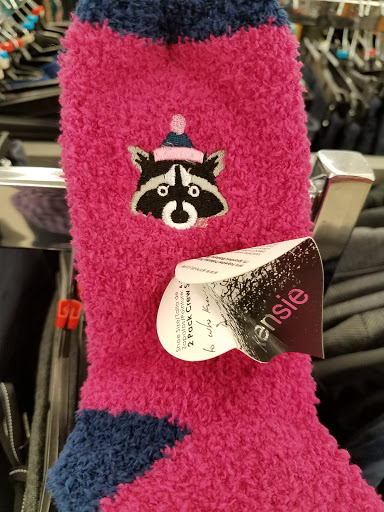 Department Store «T.J. Maxx», reviews and photos, 7555 W Hillsborough Ave, Tampa, FL 33615, USA