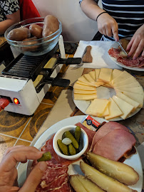 Raclette du Restaurant de fondues Pain Vin Fromages à Paris - n°4