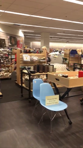 Department Store «Last Chance Clearance Store», reviews and photos, 1919 E Camelback Rd, Phoenix, AZ 85016, USA