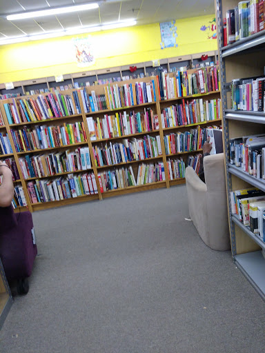 Used Book Store «Used Book Superstore», reviews and photos, 256 Cambridge St, Burlington, MA 01803, USA