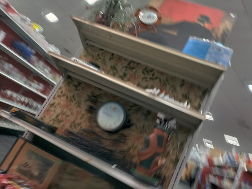 Thrift Store «The Salvation Army Family Store & Donation Center», reviews and photos, 823 E Auburn Rd, Rochester Hills, MI 48307, USA