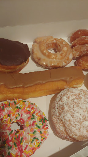 Donut Shop «Donut Land», reviews and photos, 19350 SW Boones Ferry Rd, Tualatin, OR 97062, USA