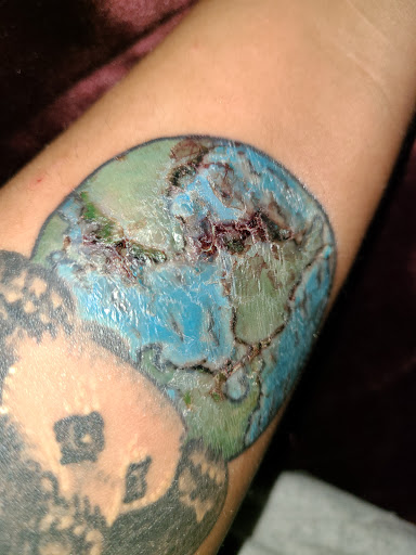 Tattoo Shop «Grimms Tattoo», reviews and photos, 3915 Broadway, Kansas City, MO 64111, USA